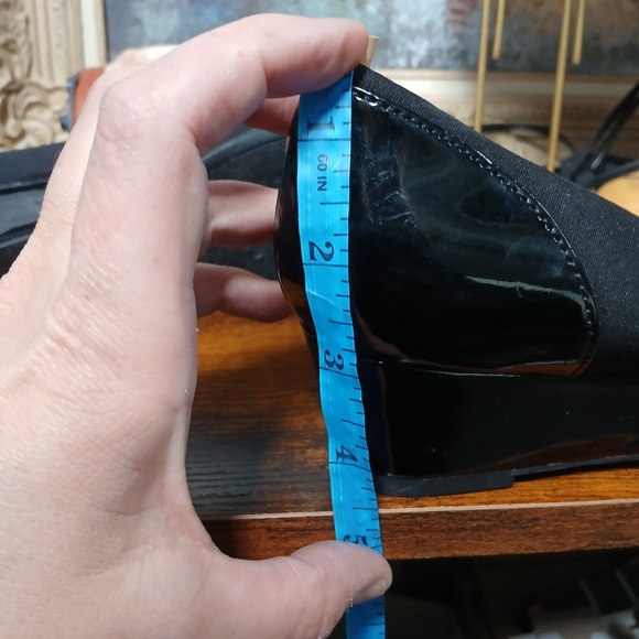 Life Stride Black Kitten Wedge 9.5 W Heels - Picture 10 of 11